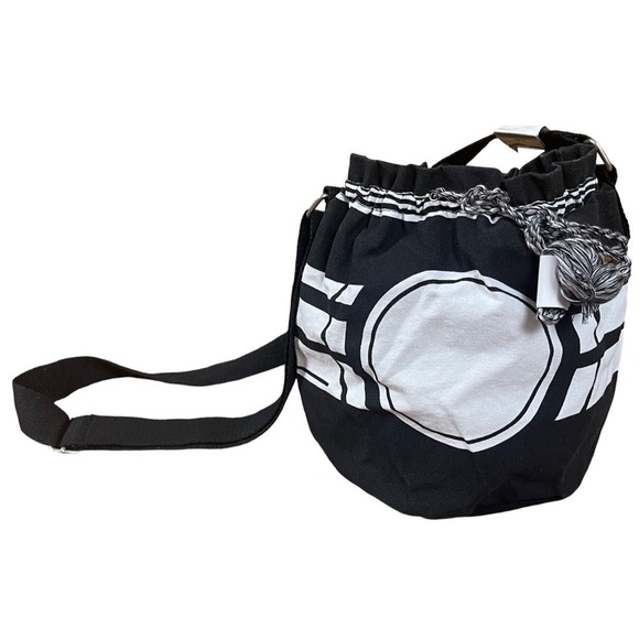 NEW Little Earth Productions Bucket Bag Drawstring Vacation Monochrome Boho - Picture 1 of 6